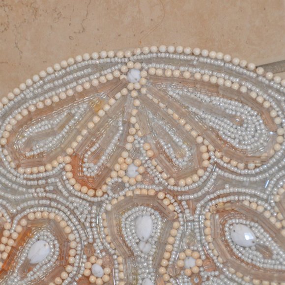 KIM SEYBERT WHITE PAISLEY CHRISTMAS HOLIDAY CRYSTAL PLACEMAT CHARGER CENTERPIECE - Picture 6 of 8